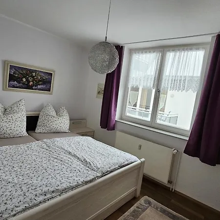 Wanderfalke Mit Mueritzblick * Waren (Mueritz)